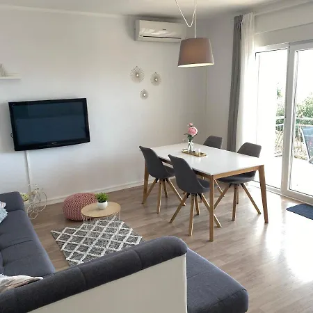 Apartment Irena 2