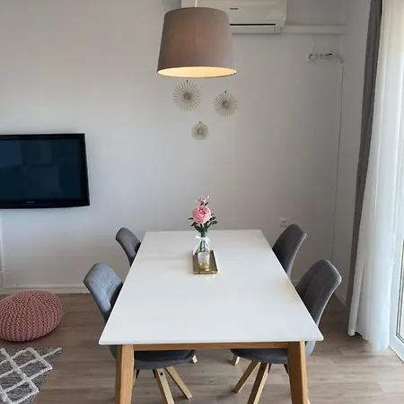 Irena 2 Apartment Dramalj