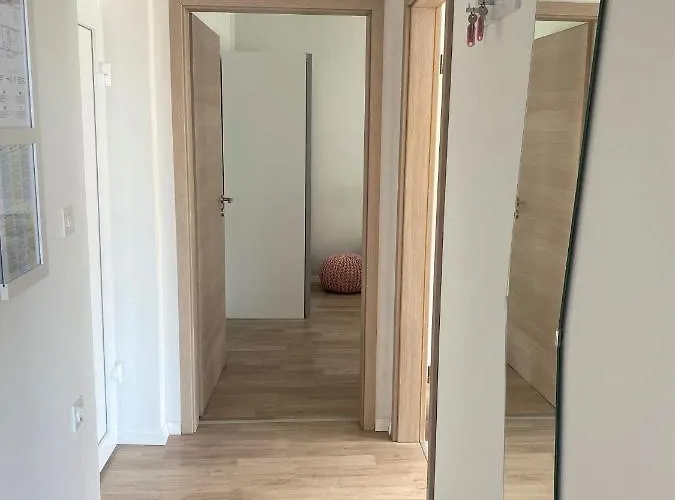 Apartamento Irena 2 *