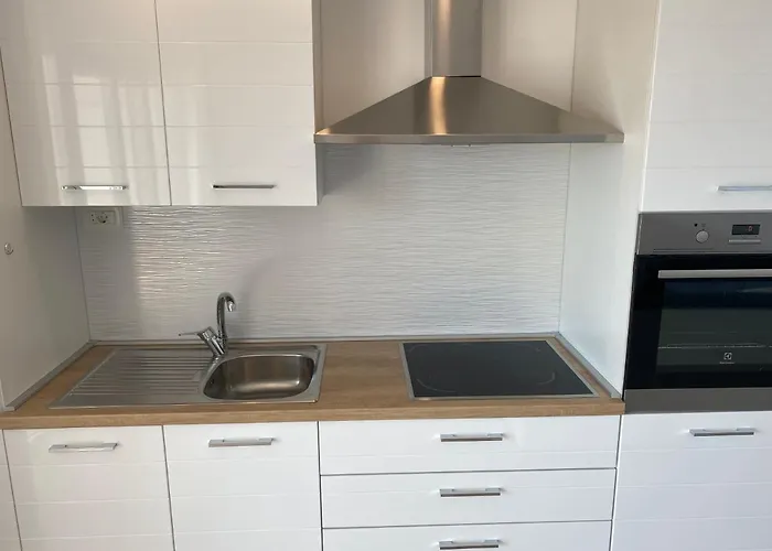 Irena 2 Daire Dramalj